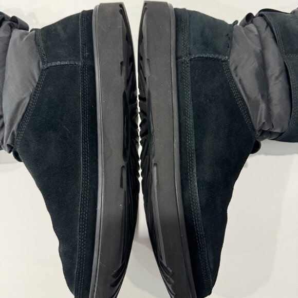 Ugg Men's Classic Short Pull-On Weather, Size 11 - Picture 6 of 17